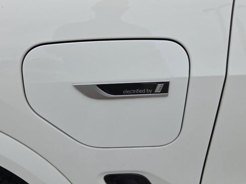 Used 2023 BMW X5 xDrive45e w/ Executive Package AWD/4WD image 34