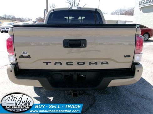 Used 2019 Toyota Tacoma Limited image 5