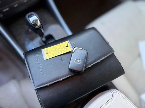 Used 2010 Lexus IS 250C image 19