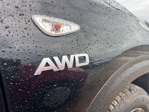 Used 2023 Kia Seltos LX image 6