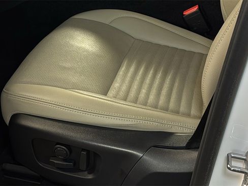 Used 2024 Land Rover Discovery Sport S image 27