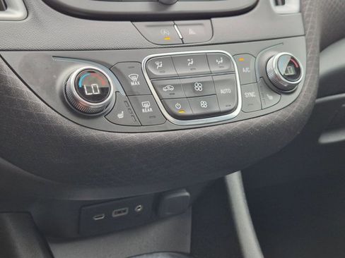 Used 2023 Chevrolet Malibu LT FWD image 14