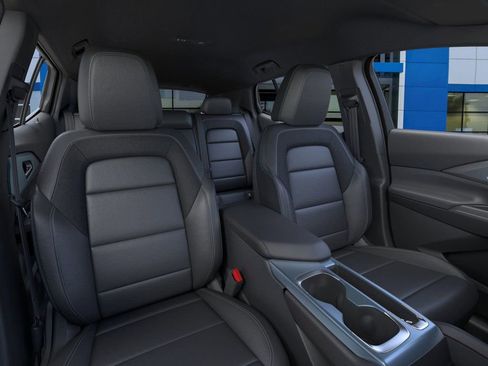 New 2026 Chevrolet Equinox EV LT image 16