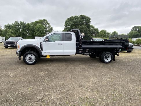 New 2025 Ford F450 XL image 2