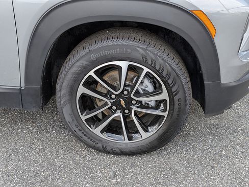 Certified 2025 Chevrolet TrailBlazer LT AWD/4WD image 30
