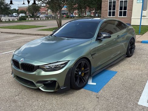 Used 2018 BMW M4 Coupe RWD image 1
