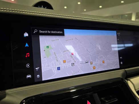 Used 2025 Porsche Panamera GTS image 39