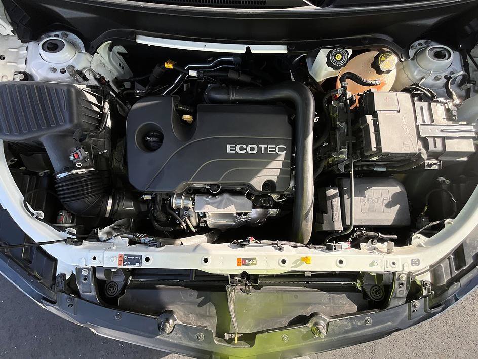Used 2021 Chevrolet Equinox LT FWD image 8