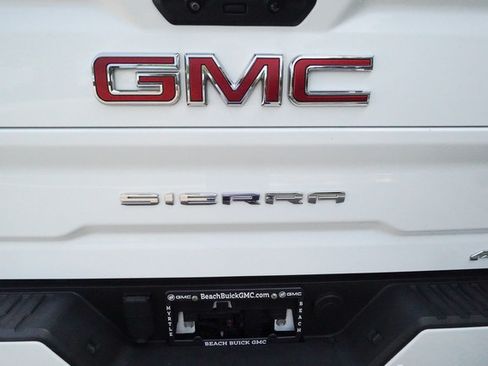 Used 2022 GMC Sierra 2500 AT4 w/ AT4 Preferred Package AWD/4WD image 44