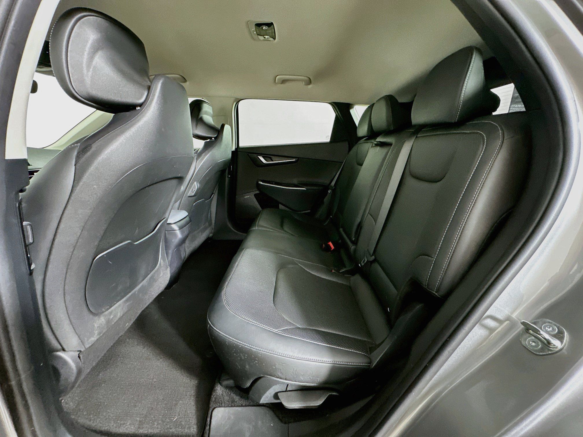 Used 2023 Kia EV6 Wind RWD image 27