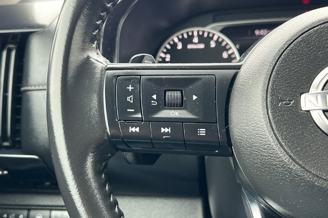 Used 2024 Nissan Pathfinder SV FWD image 30