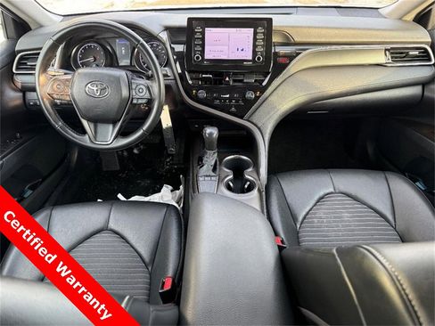 Used 2022 Toyota Camry SE image 13