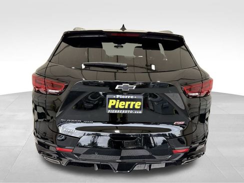 Used 2025 Chevrolet Blazer RS image 3
