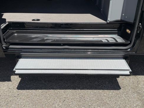 Used 2022 Mercedes-Benz Sprinter 2500 image 27