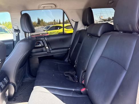 Used 2023 Toyota 4Runner TRD Off-Road Premium AWD/4WD image 15
