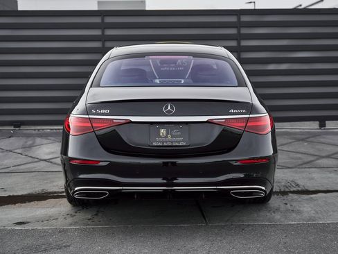 Used 2024 Mercedes-Benz S 580 4MATIC Sedan w/ AMG Line image 16