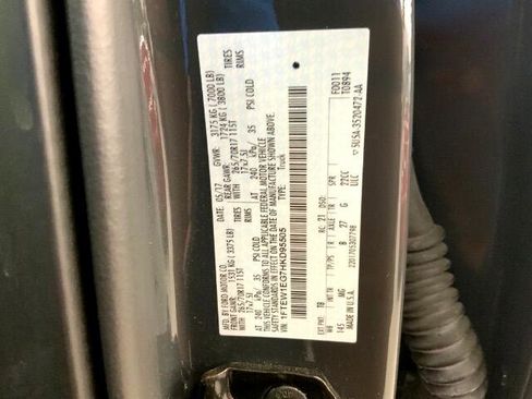 Used 2017 Ford F150 XLT image 38