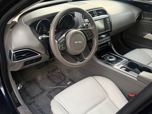 Used 2017 Jaguar XE Premium image 13