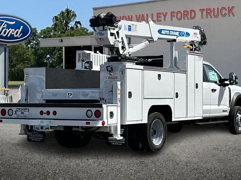New 2025 Ford F550 4x4 SuperCab Super Duty image 4
