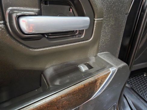 Used 2021 GMC Sierra 2500 Denali w/ Denali Black Diamond Edition image 39