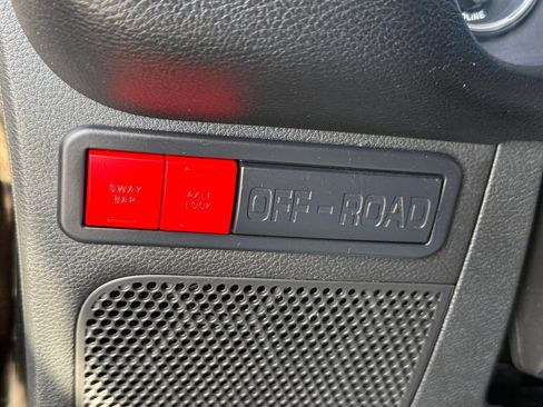 Used 2017 Jeep Wrangler Unlimited Rubicon image 22