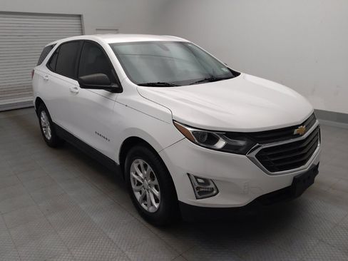 Used 2019 Chevrolet Equinox LS w/ LS Convenience Package FWD image 13