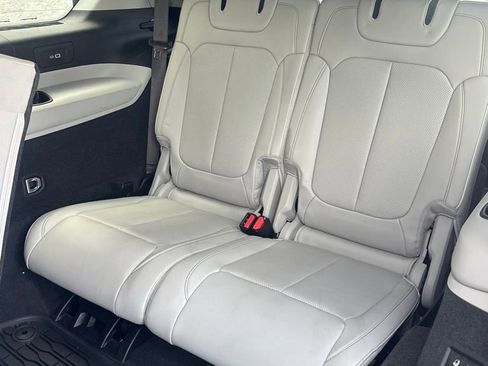 Certified 2022 Jeep Grand Cherokee L Overland w/ Advanced Protech Group III AWD/4WD image 30