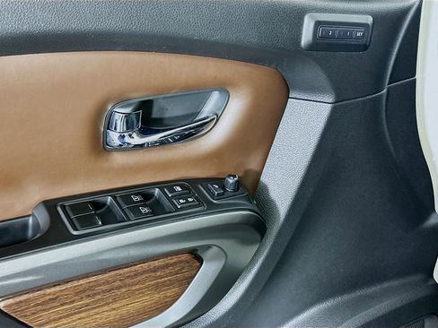 Used 2018 Nissan Titan Platinum Reserve w/ Platinum Utility Package image 14