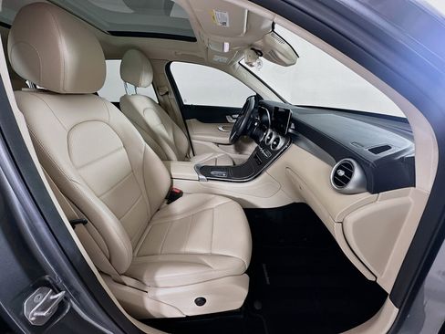 Used 2020 Mercedes-Benz GLC 300 4MATIC image 31