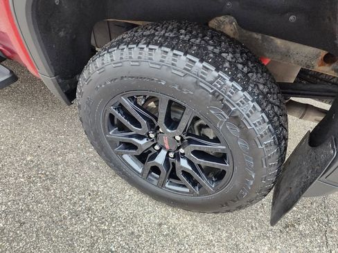 Certified 2024 GMC Sierra 1500 Elevation w/ LPO, Elevation Black Package image 9