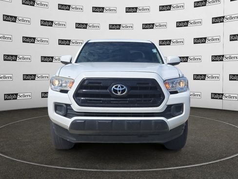 Used 2017 Toyota Tacoma SR w/ SR Convenience Package image 8