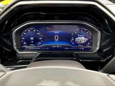 Used 2025 Chevrolet Silverado 1500 LT AWD/4WD image 12