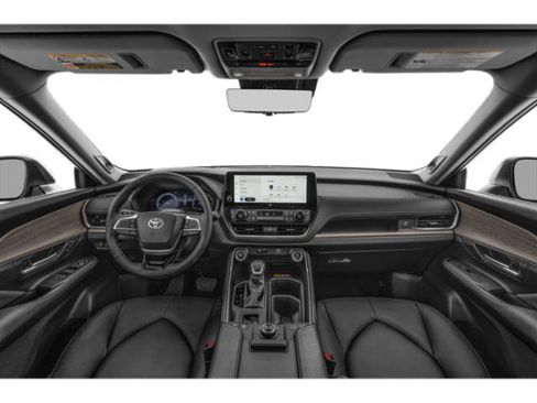 Used 2025 Toyota Grand Highlander AWD image 7