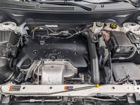 Used 2019 Chevrolet Equinox LT FWD image 11