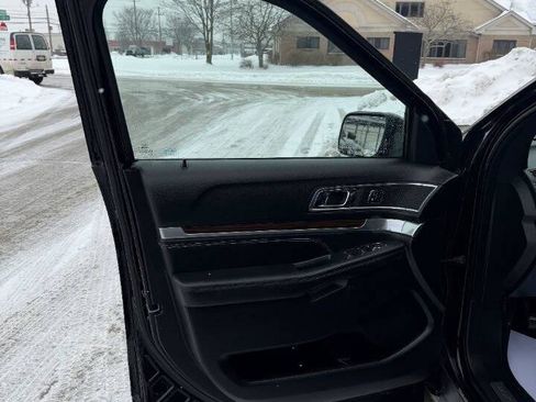 Used 2016 Ford Explorer Limited w/ Equipment Group 301A image 37