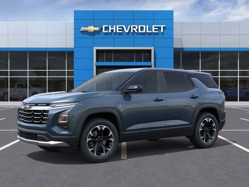 New 2026 Chevrolet Equinox LT image 3