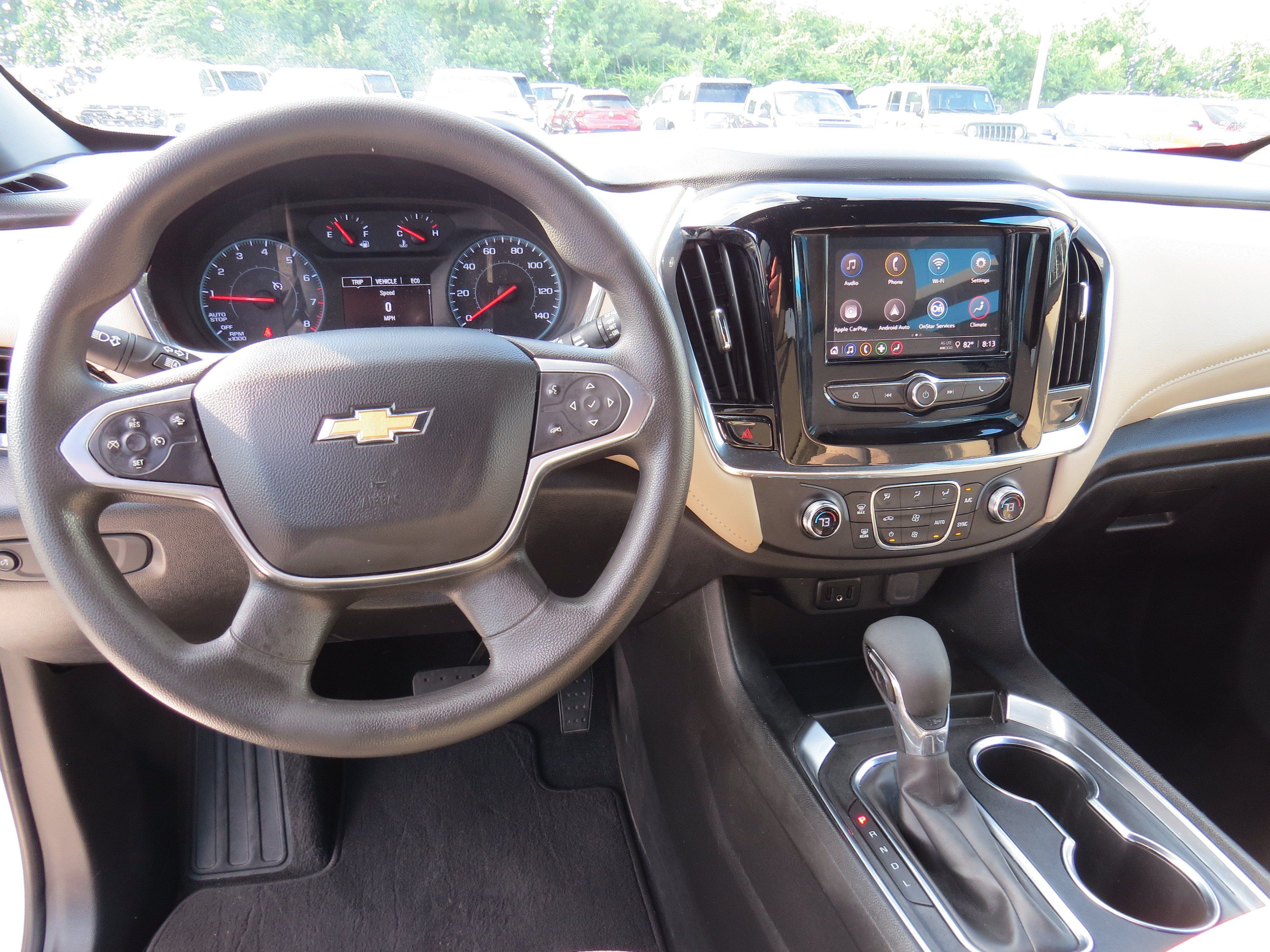 Used 2023 Chevrolet Traverse LS AWD/4WD image 16