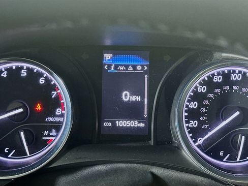 Used 2020 Toyota Camry SE FWD image 18