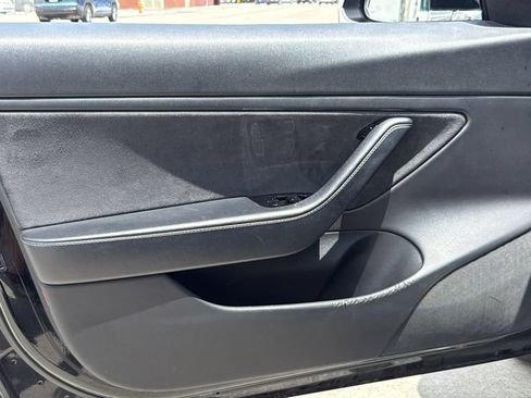 Used 2019 Tesla Model 3 Mid Range RWD image 19