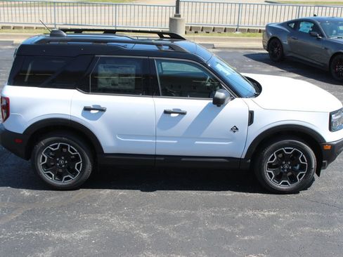 New 2026 Ford Bronco Sport Outer Banks w/ Outer Banks Tech Package+ AWD/4WD image 9