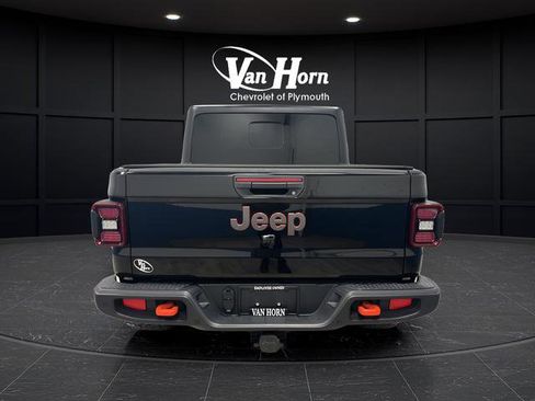 Used 2024 Jeep Gladiator Mojave w/ Technology Group AWD/4WD image 6