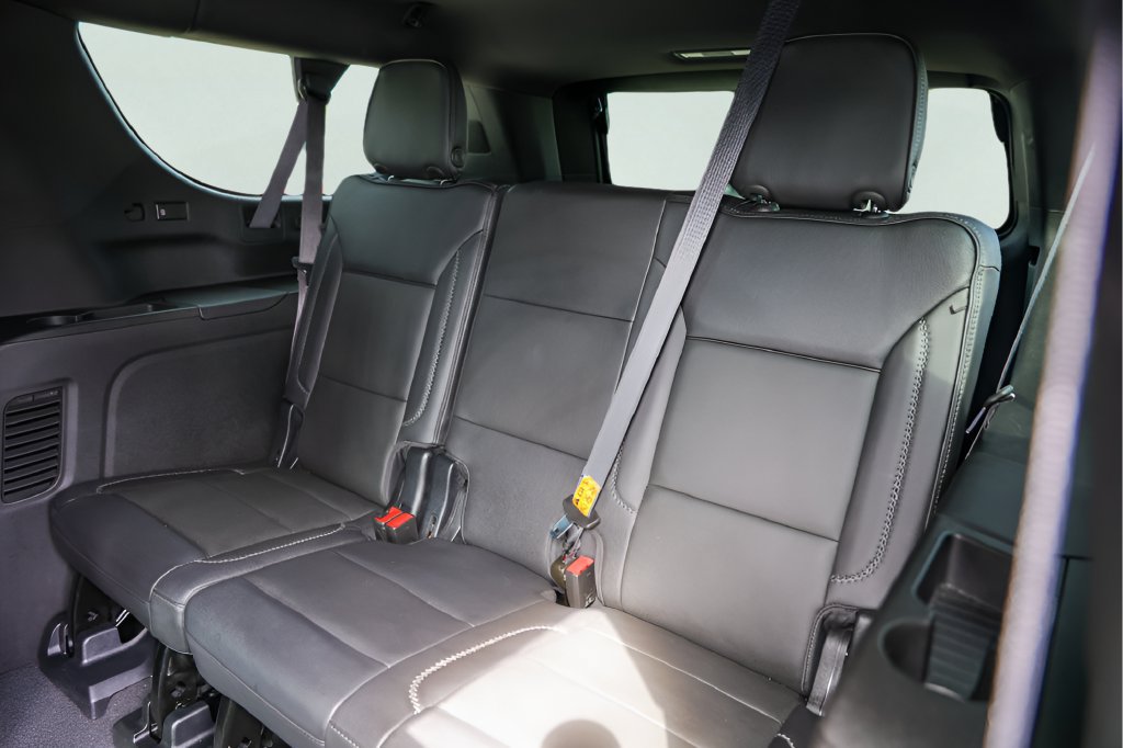 Used 2023 GMC Yukon XL Denali w/ Advanced Technology Package AWD/4WD image 29