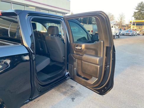 Used 2021 Chevrolet Silverado 1500 LT image 24
