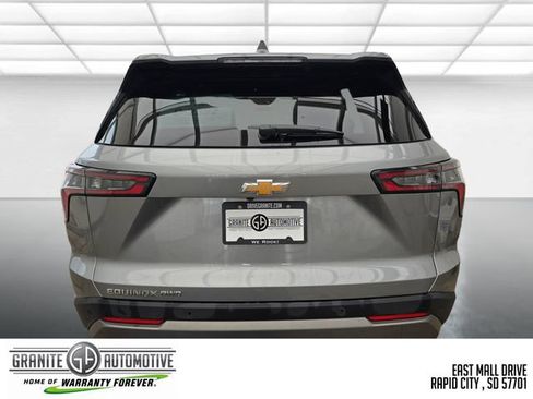 Used 2026 Chevrolet Equinox LT AWD/4WD image 5