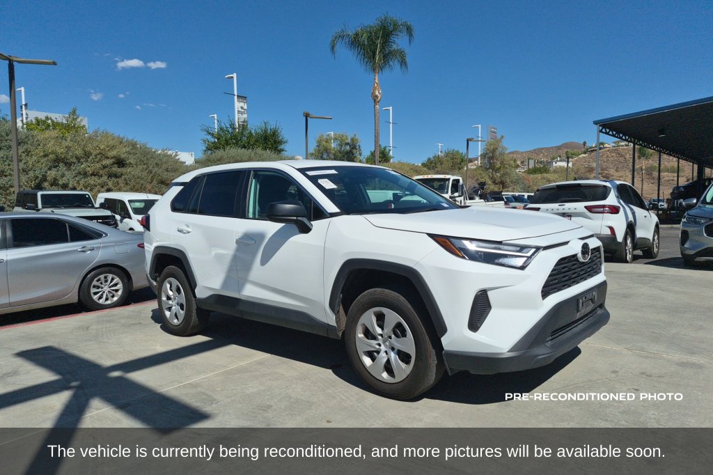 Used 2025 Toyota RAV4 LE AWD/4WD image 3
