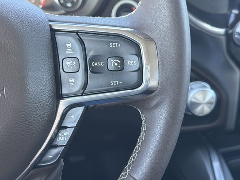 Used 2025 RAM 1500 Laramie image 22