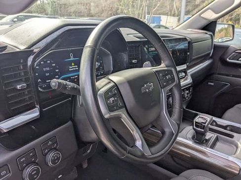 Used 2023 Chevrolet Silverado 1500 LT Trail Boss w/ Convenience Package II image 15