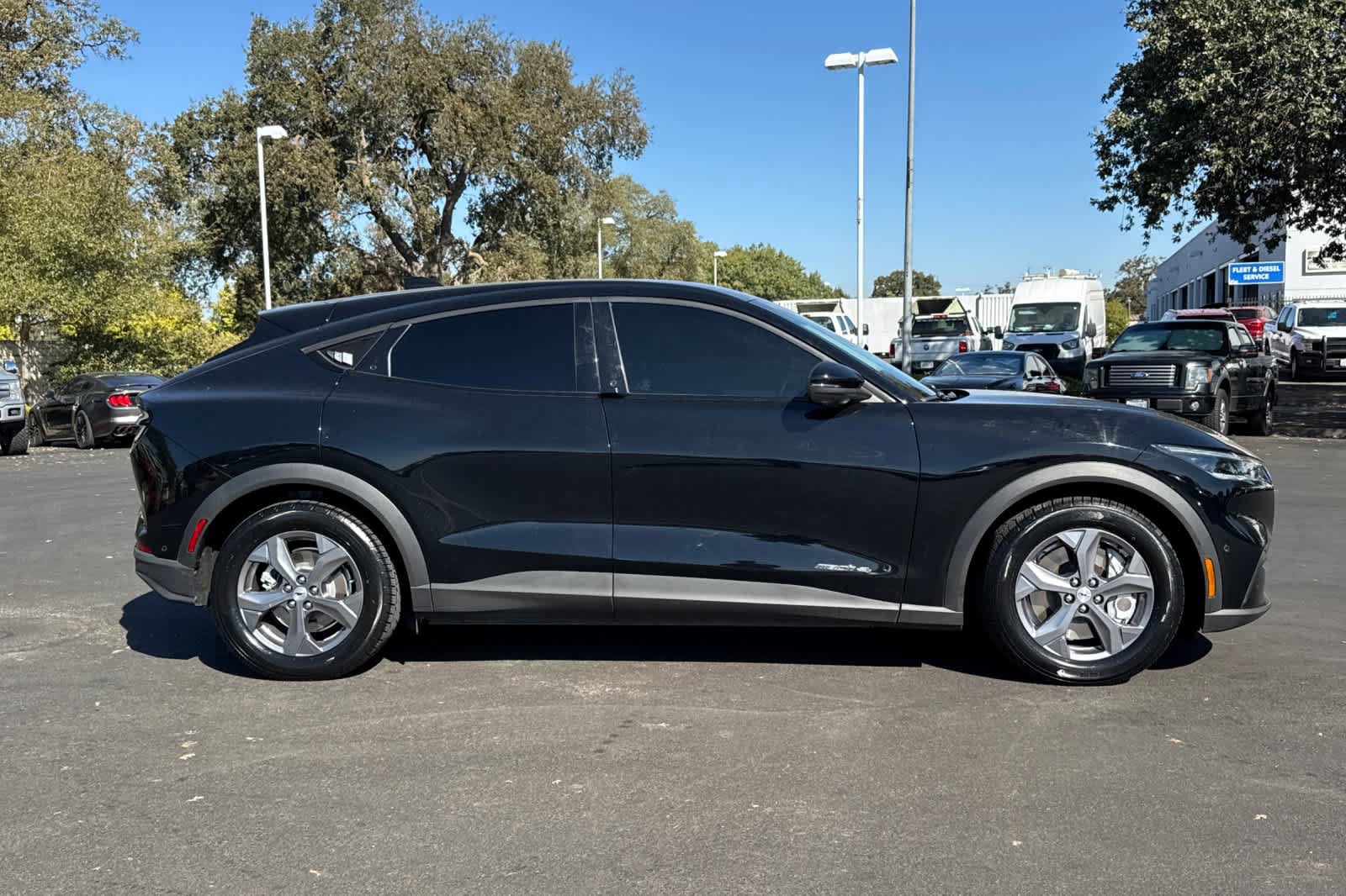Used 2023 Ford Mustang Mach-E Select w/ Comfort Package Lite AWD/4WD image 8