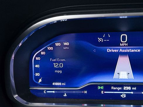 Used 2022 Chevrolet Tahoe Z71 w/ Luxury Package image 38