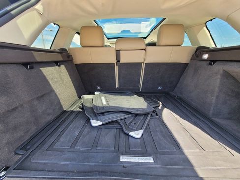 Used 2018 Land Rover Range Rover Sport SE AWD/4WD image 10